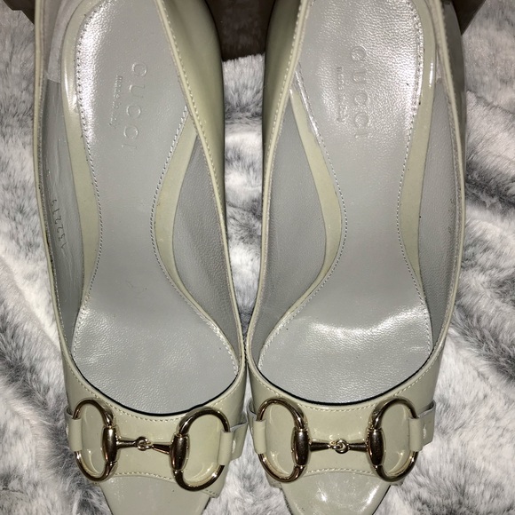 GUCCI Vitello Vernice Peep-Toe Pumps Grey 5.5 - Picture 2 of 7